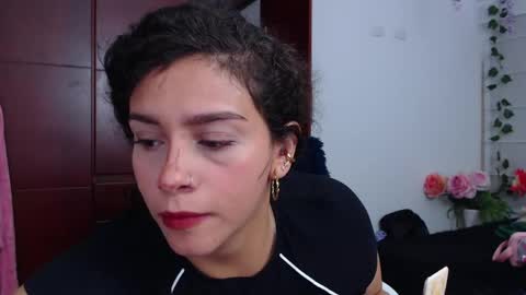 Sara  Juan online show from June 1, 2026, 3:08 am
