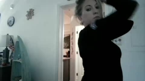 Emma online show from November 1, 2025, 9:33 am