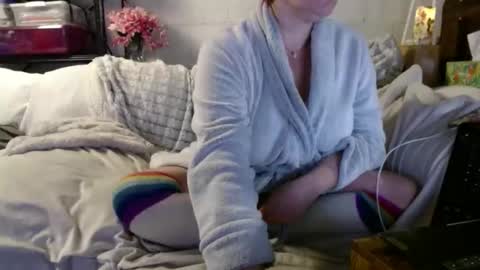 Snapshot of beachymilf chatting on March 16, 2026, 2:28 am BeachyMILF online show from March 16, 2026, 2:28 am