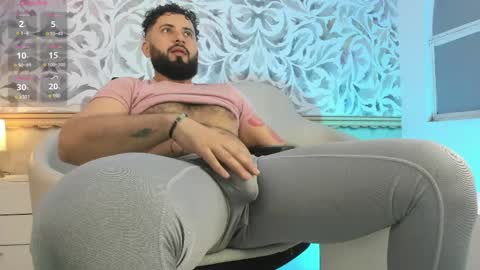 bear_mao_ online show from April 15, 2026, 11:28 am