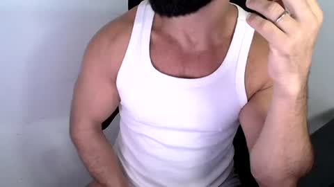 Snapshot of beard_top_guy chatting on June 13, 2026, 12:25 pm Beard Guy online show from June 13, 2026, 12:25 pm