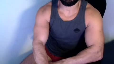 Snapshot of beard_top_guy chatting on June 17, 2026, 12:18 pm Beard Guy online show from June 17, 2026, 12:18 pm