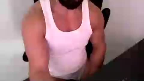 Snapshot of beard_top_guy chatting on June 27, 2026, 1:50 pm Beard Guy online show from June 27, 2026, 1:50 pm