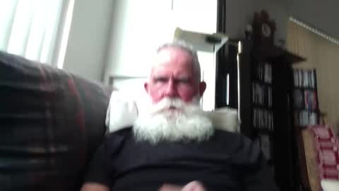 Snapshot of beardbushy chatting on September 20, 2025, 3:57 pm beardbushy online show from September 20, 2025, 3:57 pm