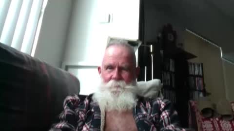Snapshot of beardbushy chatting on October 27, 2025, 4:11 pm beardbushy online show from October 27, 2025, 4:11 pm