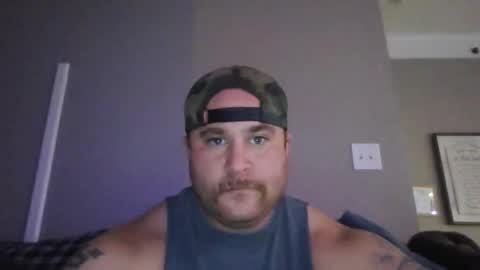 Snapshot of bearded4urpleasure chatting on December 5, 2025, 1:03 am bearded4urpleasure online show from December 5, 2025, 1:03 am