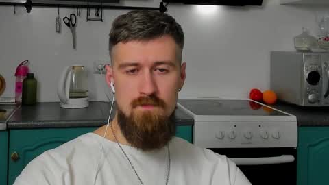 Snapshot of bearded_legend chatting on November 19, 2025, 9:37 pm Zeus online show from November 19, 2025, 9:37 pm