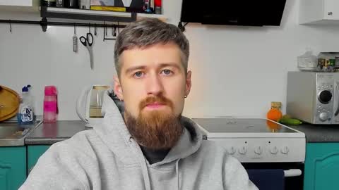 Snapshot of bearded_legend chatting on November 30, 2025, 12:25 am Zeus online show from November 30, 2025, 12:25 am