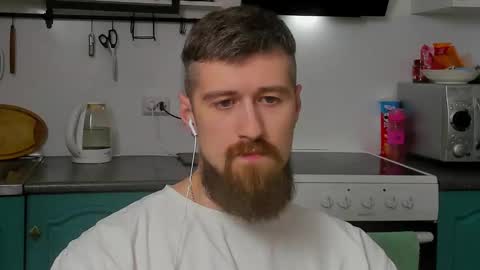 Snapshot of bearded_legend chatting on January 6, 2026, 11:51 pm Zeus online show from January 6, 2026, 11:51 pm