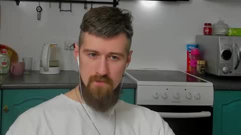 Snapshot of bearded_legend chatting on January 9, 2026, 2:36 am Zeus online show from January 9, 2026, 2:36 am