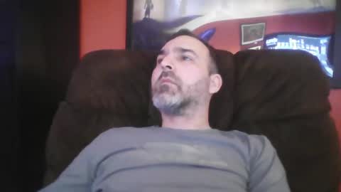 Snapshot of beardedambition chatting on February 15, 2025, 2:44 pm beardedambition online show from February 15, 2025, 2:44 pm