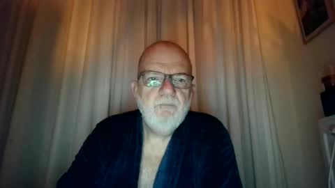Beardman online show from October 19, 2025, 4:46 am