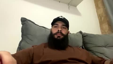 Snapshot of beardmax chatting on April 21, 2026, 1:07 am Min online show from April 21, 2026, 1:07 am