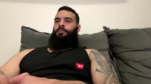 Snapshot of beardmax chatting on April 24, 2026, 7:38 pm Min online show from April 24, 2026, 7:38 pm