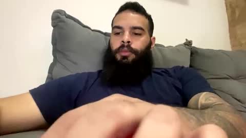Snapshot of beardmax chatting on April 29, 2026, 2:15 am Min online show from April 29, 2026, 2:15 am