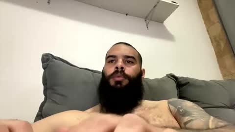 Snapshot of beardmax chatting on May 4, 2026, 9:22 pm Min online show from May 4, 2026, 9:22 pm