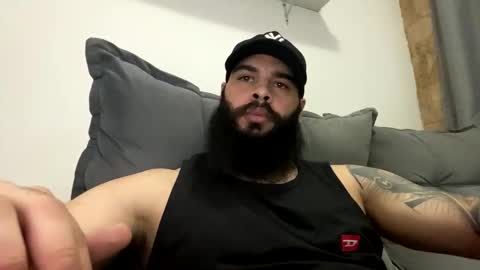 Snapshot of beardmax chatting on May 7, 2026, 6:19 am Min online show from May 7, 2026, 6:19 am
