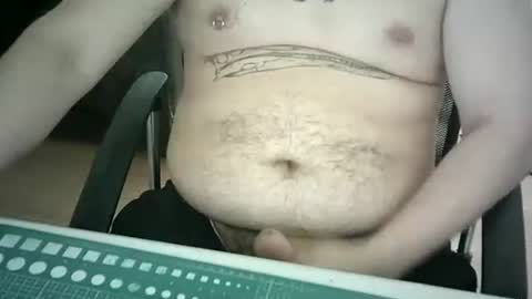 beartsmkr online show from November 6, 2025, 3:24 pm