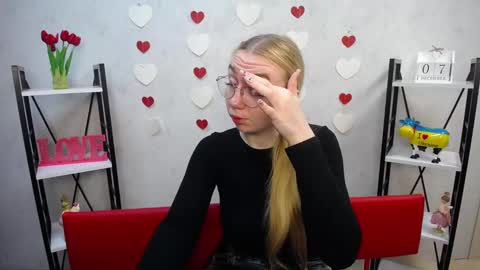 BeatriceFlyy online show from December 7, 2024, 6:10 am