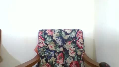 Snapshot of beaute_choco chatting on October 23, 2025, 2:11 am Eva online show from October 23, 2025, 2:11 am