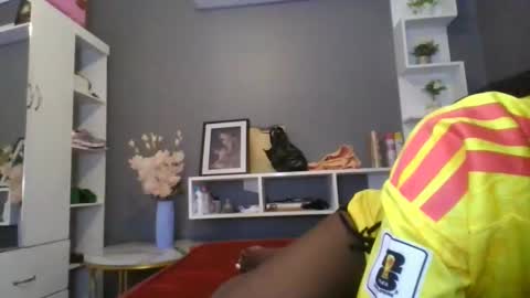 Snapshot of beautie699392 chatting on March 10, 2026, 7:30 pm Lil stunner online show from March 10, 2026, 7:30 pm