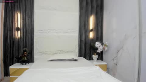 Snapshot of beautifulgirl4u_ chatting on December 16, 2025, 2:05 am online show from December 16, 2025, 2:05 am