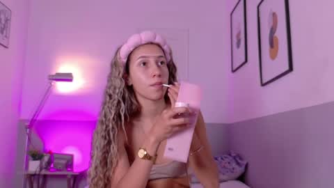 Shalom  online show from April 22, 2026, 8:21 pm