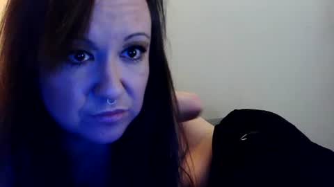 kalysta online show from April 4, 2026, 3:49 am