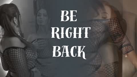 Snapshot of beauty_milf4 chatting on January 22, 2025, 10:48 pm Chantall online show from January 22, 2025, 10:48 pm