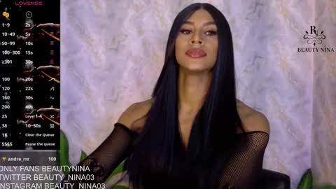 Snapshot of beauty_nina chatting on October 18, 2025, 11:11 am beauty_nina online show from October 18, 2025, 11:11 am