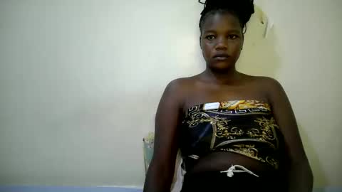 beauty_nina1 online show from December 18, 2025, 7:03 am