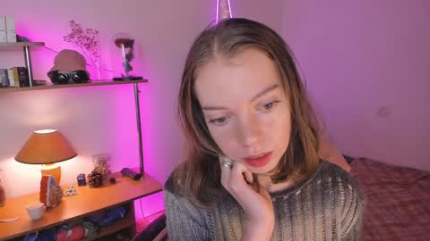 Snapshot of beautyeliise chatting on December 13, 2024, 2:27 pm Eliise online show from December 13, 2024, 2:27 pm