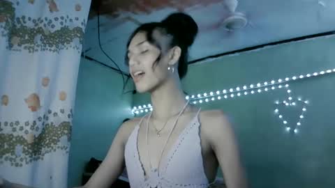 beautyhotasia123 online show from December 3, 2024, 7:00 pm