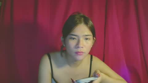 Snapshot of beautyqueen18x chatting on April 9, 2026, 8:36 pm beautyqueen18x online show from April 9, 2026, 8:36 pm