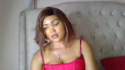 Snapshot of beautystar12 chatting on February 9, 2025, 7:41 pm beautystar12 online show from February 9, 2025, 7:41 pm
