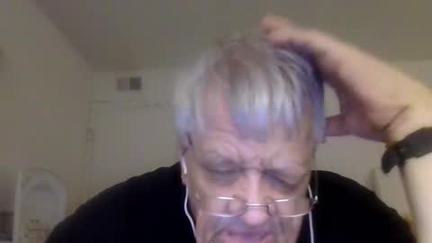 Snapshot of beautytomyeyes chatting on February 28, 2025, 5:37 am beautytomyeyes online show from February 28, 2025, 5:37 am