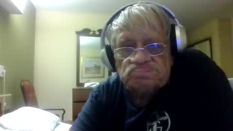 Snapshot of beautytomyeyes chatting on October 7, 2025, 12:19 am beautytomyeyes online show from October 7, 2025, 12:19 am