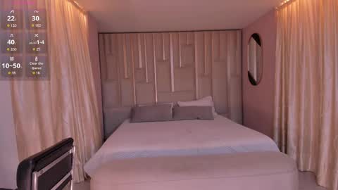 Am Becca online show from February 26, 2025, 11:48 pm