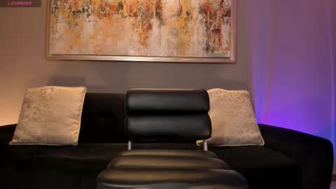 Am Becca online show from October 3, 2025, 6:38 pm