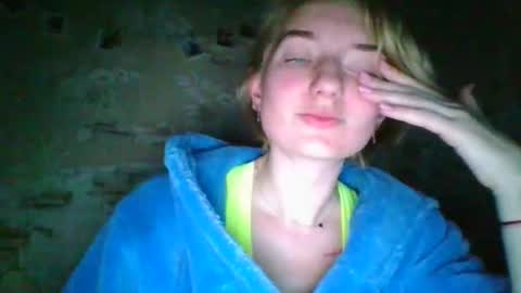 BeckiXJewelqw online show from April 2, 2026, 6:27 pm