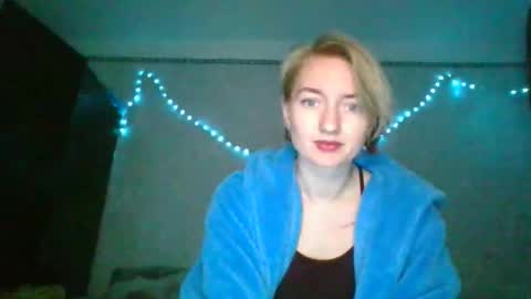 BeckiXJewelqw online show from April 3, 2026, 7:06 am