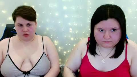 BeckyAndEllen online show from April 10, 2026, 7:51 pm