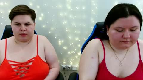 Snapshot of beckyandellen chatting on May 9, 2026, 7:30 pm BeckyAndEllen online show from May 9, 2026, 7:30 pm