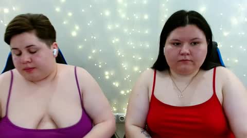 Snapshot of beckyandellen chatting on May 18, 2026, 8:14 pm BeckyAndEllen online show from May 18, 2026, 8:14 pm