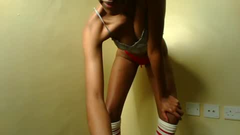 bee01hive online show from November 18, 2025, 11:59 pm