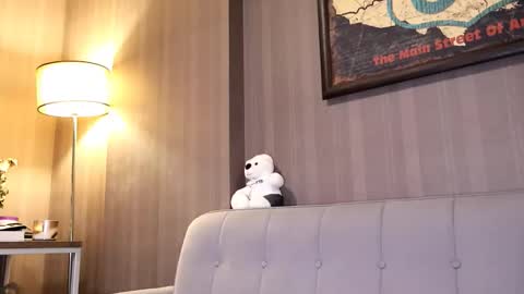 Snapshot of bee_thai chatting on June 5, 2026, 4:56 pm bee_thai online show from June 5, 2026, 4:56 pm