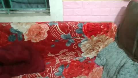 beebaby_xx online show from January 7, 2026, 4:09 pm