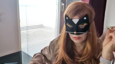 Beebow online show from April 26, 2026, 4:26 pm