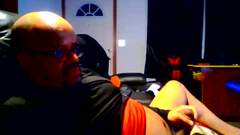 BEEF69DOG online show from April 19, 2026, 2:55 am