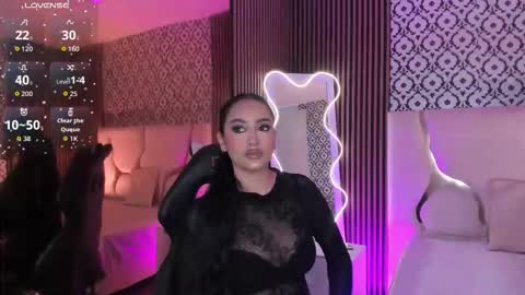 BELLA online show from December 5, 2025, 12:14 pm